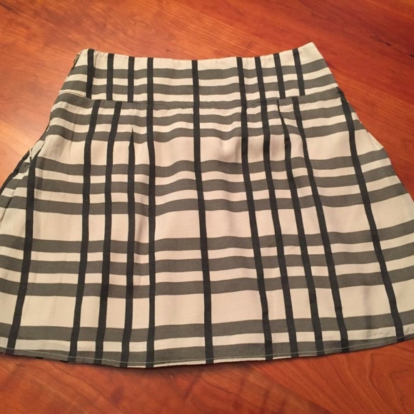 Kookai Plaid Short Skirt  Size 40 / M - Picture 5 of 6